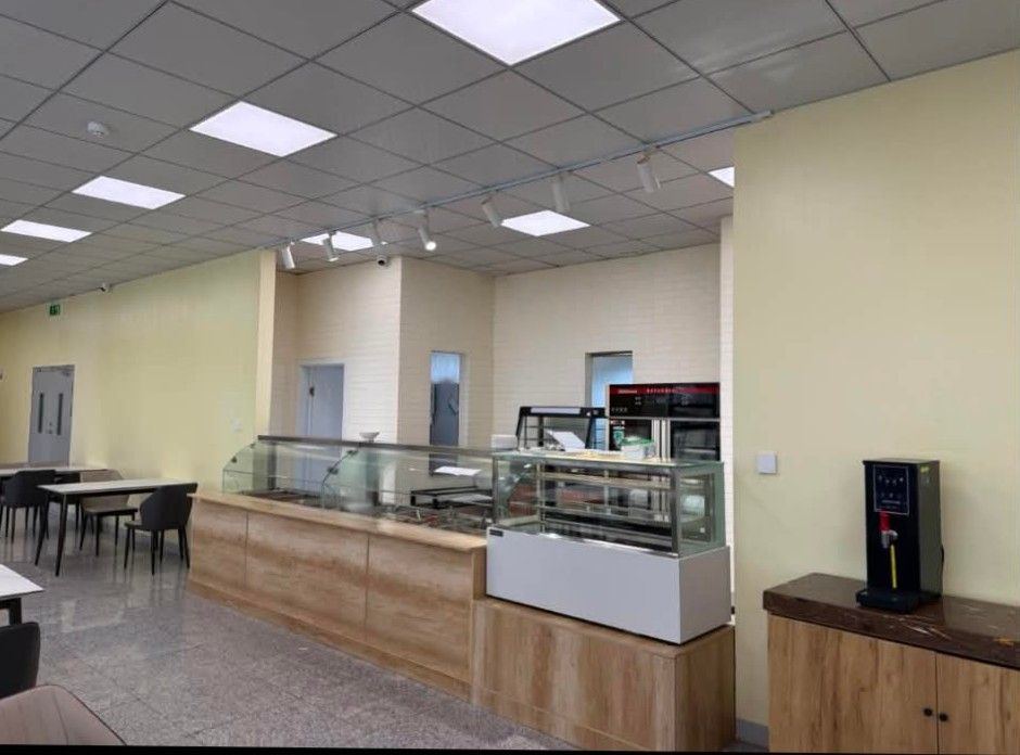 Serving counter